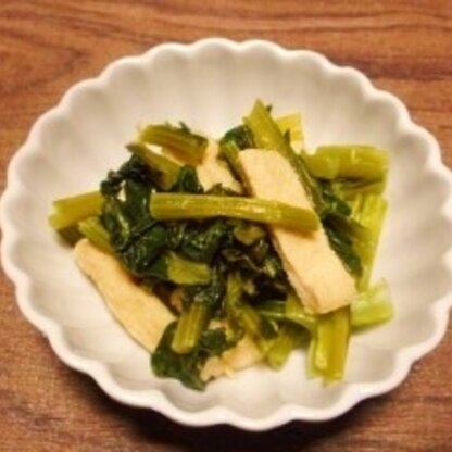 取り立ての小松菜で作りました。虫食いの両親のお気楽菜園の野菜ですが、美味しいレシピで変身。ご馳走さまでした♪